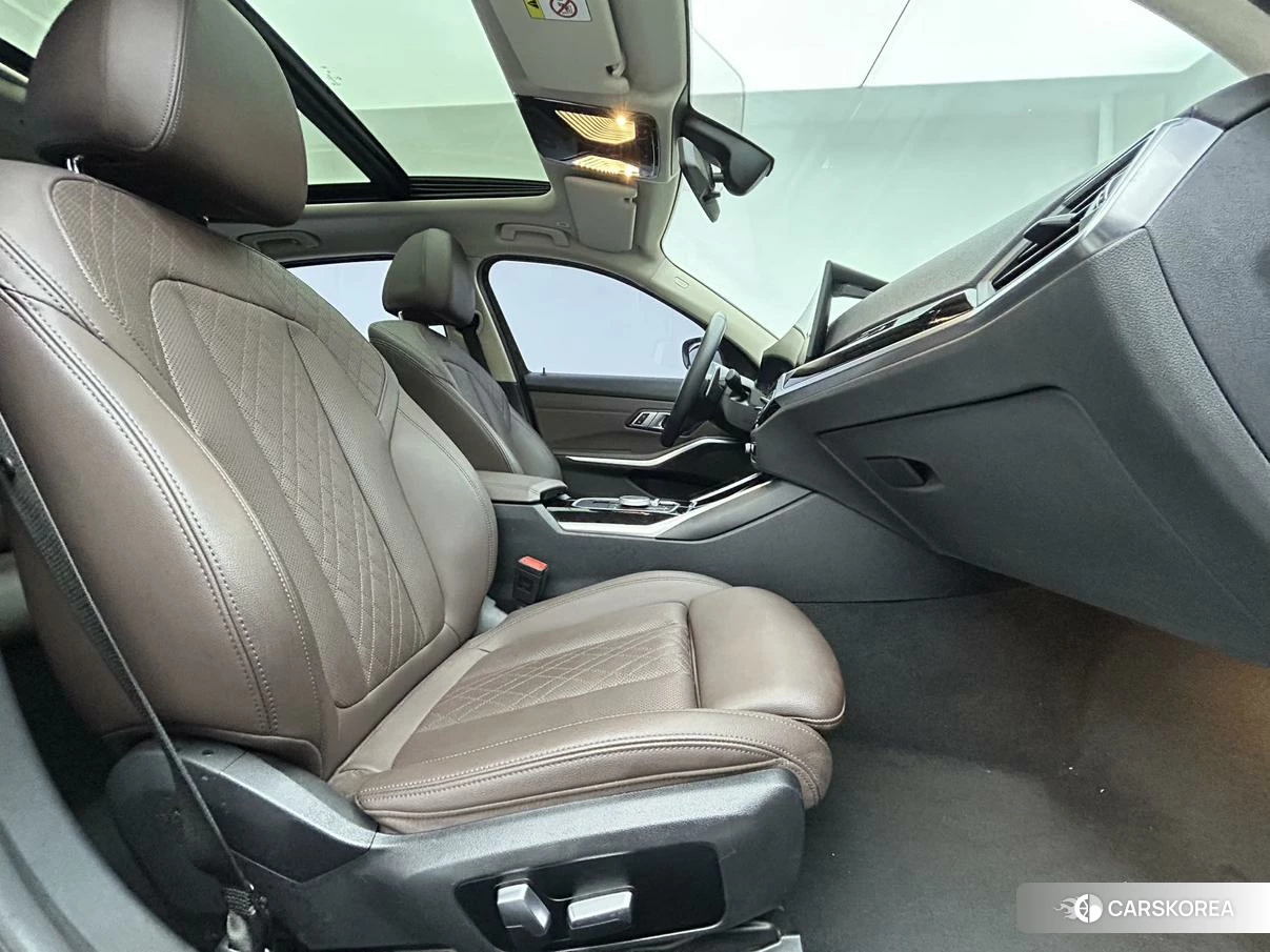 BMW 3 series 2022 Черный из Китая, фото 6