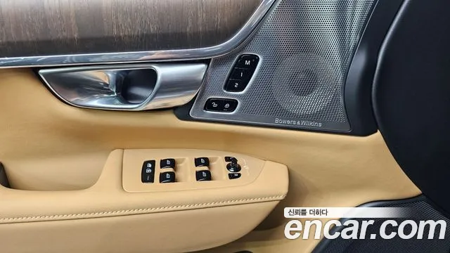 Volvo V90 Cross-Country 2024 Черный из Кореи, фото 6