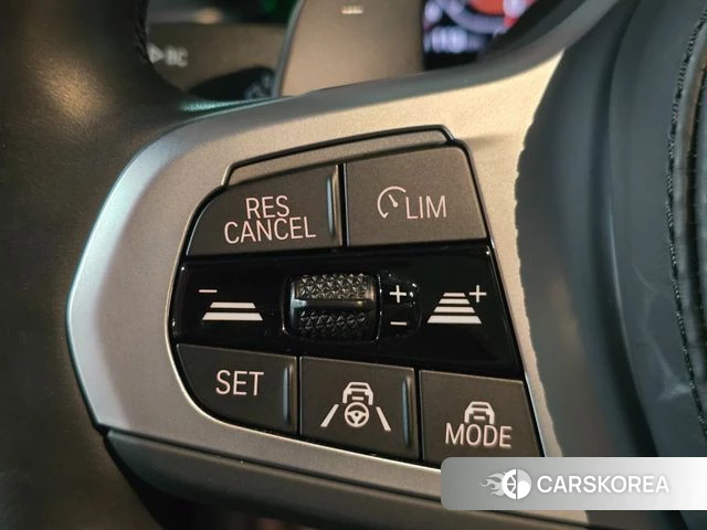 BMW 5 Series (G30) 2022 Серебристо-серый из Кореи, фото 6