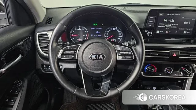 Kia Seltos 2019 Белый из Кореи, фото 6