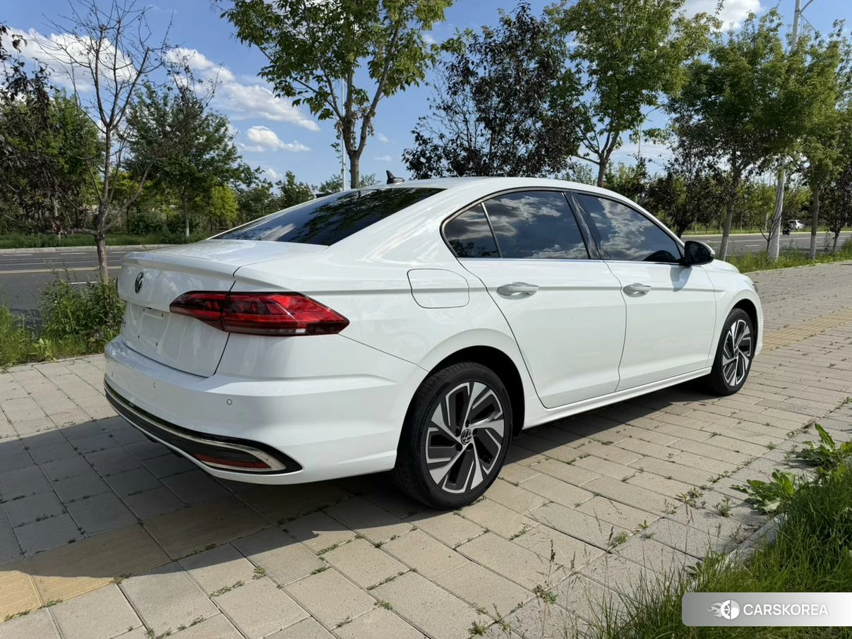 Volkswagen Bora 2022 Белый из Китая, фото 6