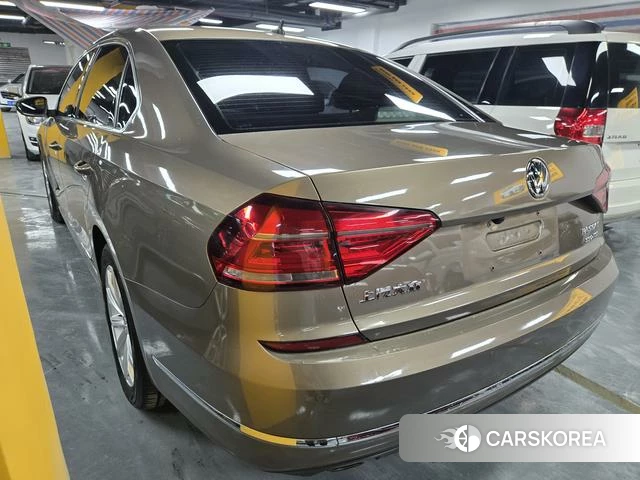 Volkswagen Passat 2018 Шампань из Китая, фото 6