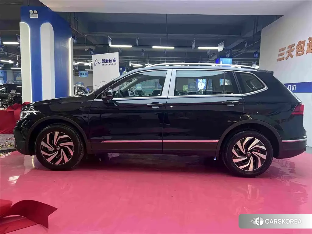 Volkswagen Tiguan L 2026 Черный из Китая, фото 6