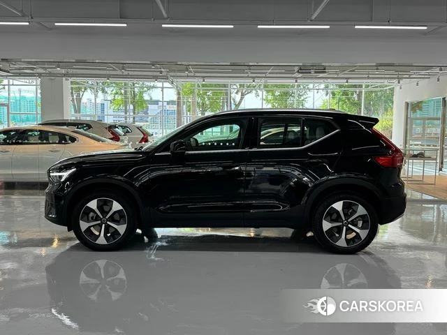 Volvo XC40 2025 Черный из Кореи, фото 6