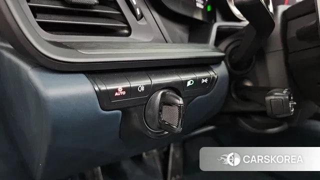 Porsche 911(992) 2023 Серебристо-серый из Кореи, фото 6