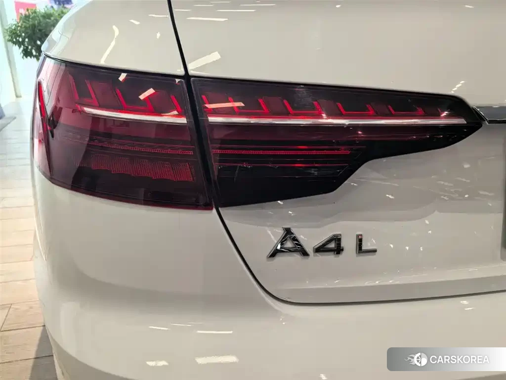 Audi A4L 2021 Белый из Китая, фото 6