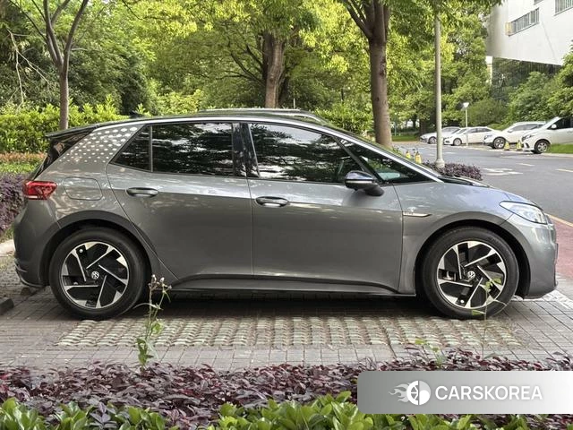 Volkswagen ID.3 2023 Серебристо-серый из Китая, фото 6