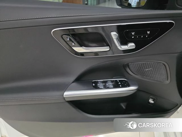 Mercedes-Benz C-Class W206 2026 Белый из Кореи, фото 6