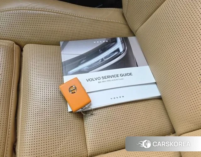 Volvo V60 Cross-Country 2nd Generation 2022 Белый из Кореи, фото 6