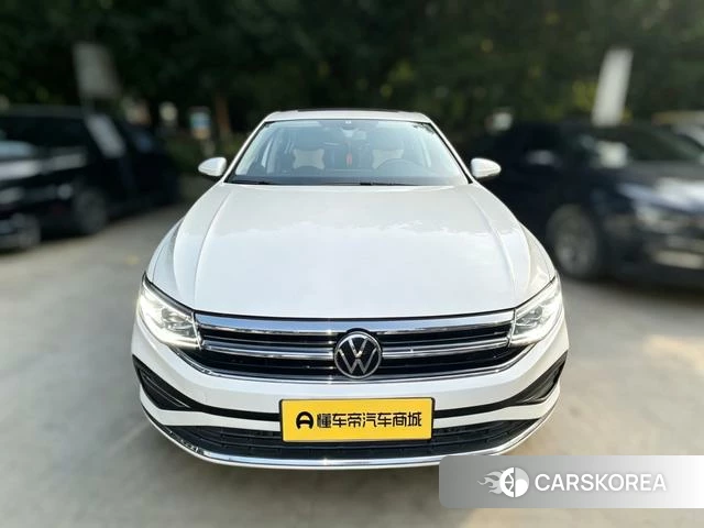 Volkswagen Bora 2023 Белый из Китая, фото 6