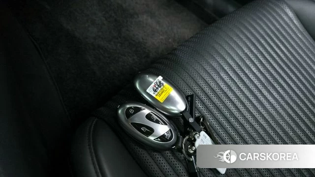 Hyundai Grandeur Hybrid (GN7) 2023 Белый из Кореи, фото 6