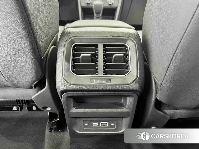 Volkswagen Tiguan L 2023 Черный из Китая, фото 6