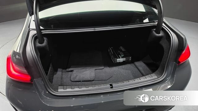 BMW 3 Series (G20) 2025 Серый из Кореи, фото 6