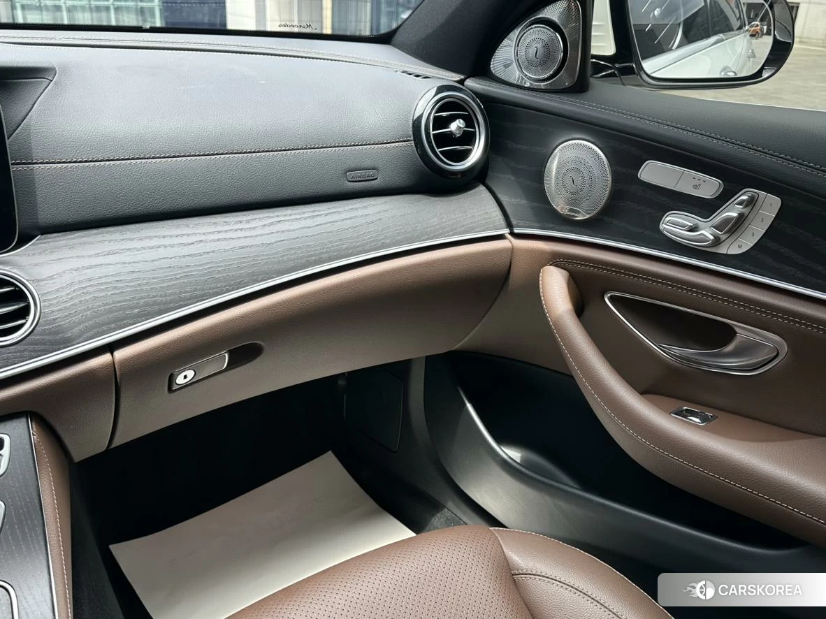 Mercedes-Benz E-class 2021 Белый из Китая, фото 6