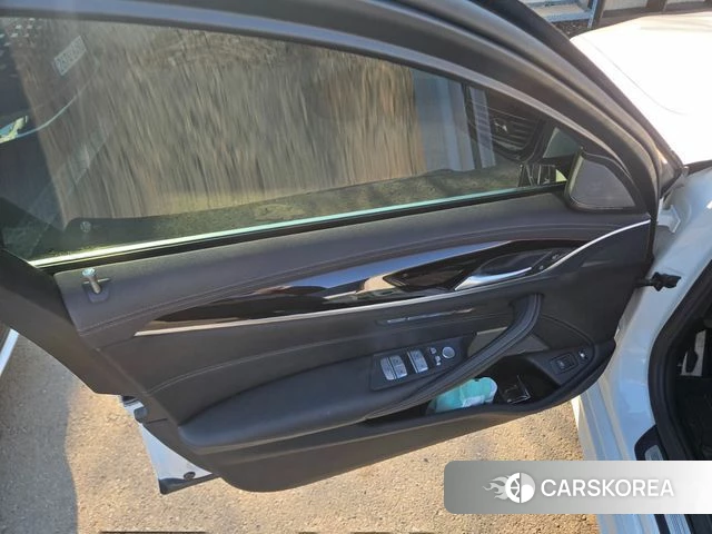 BMW 5 Series (G30) 2021 Белый из Кореи, фото 6