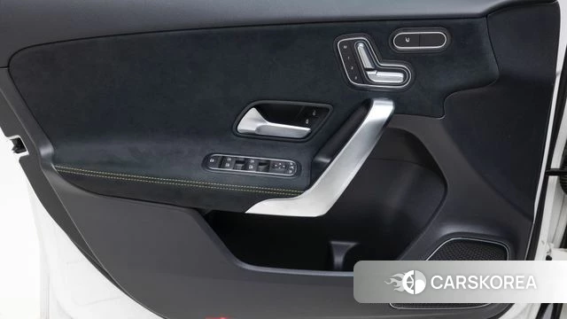 Mercedes-Benz A-Class W177 2025 Белый из Кореи, фото 6