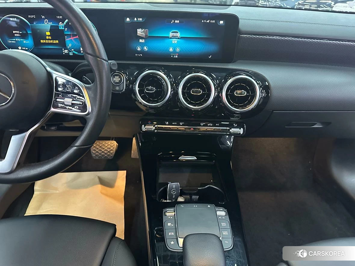 Mercedes-Benz Class A 2021 Красный из Китая, фото 6