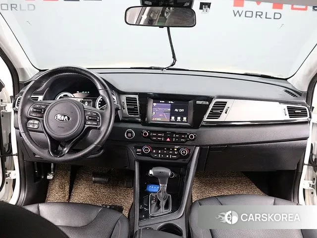 Kia Niro 2018 Белый из Кореи, фото 6