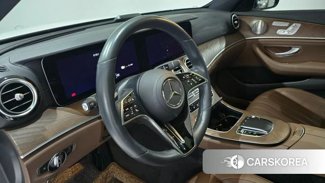 Mercedes-Benz E-Class W213 2023 Белый из Кореи, фото 6