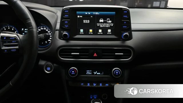Hyundai Kona 2018 Серебристо-серый из Кореи, фото 6