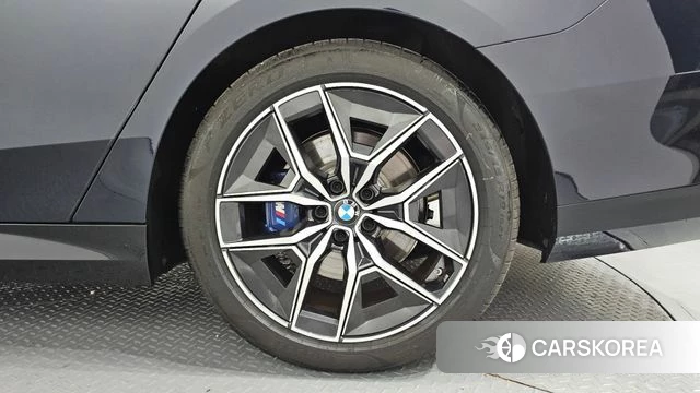 BMW 5 Series (G60) id 4578989 из Кореи 6