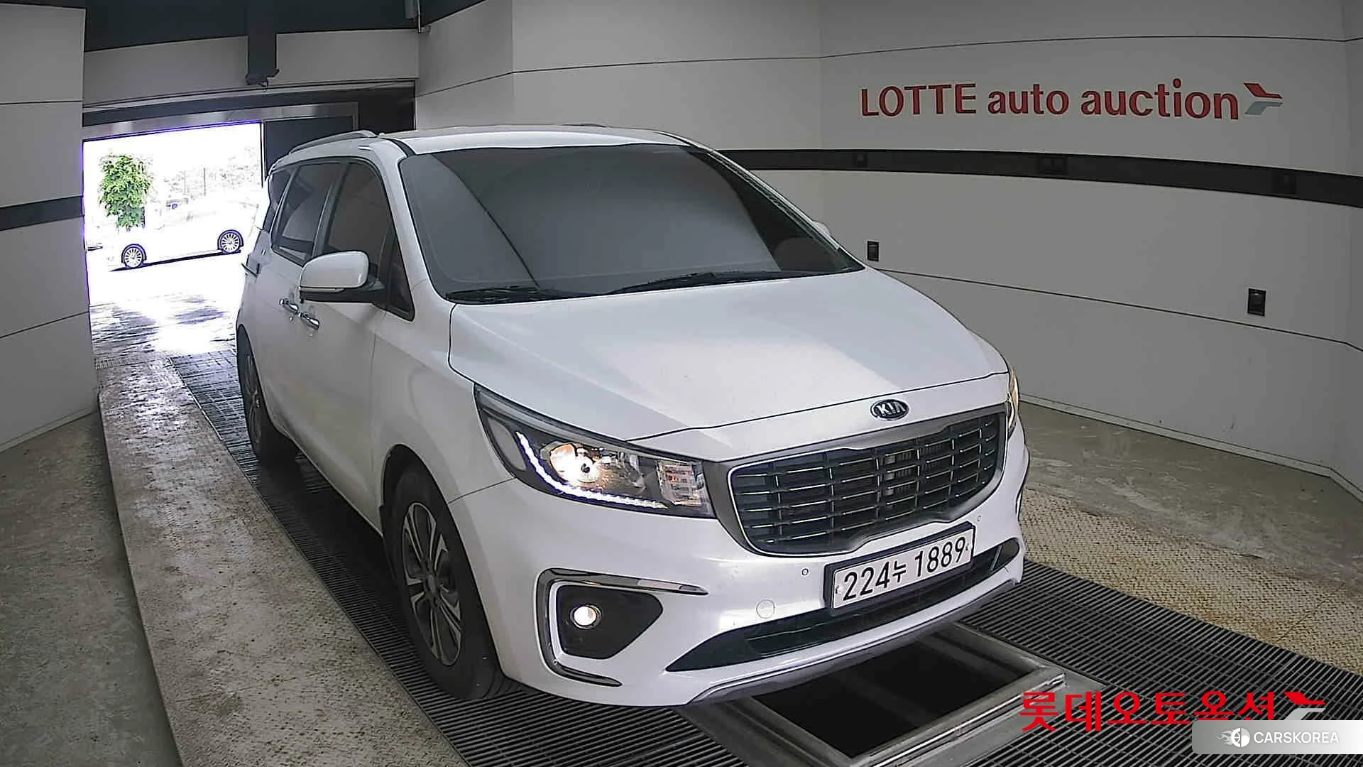 Kia Carnival 2019 Белый из Кореи, фото 6