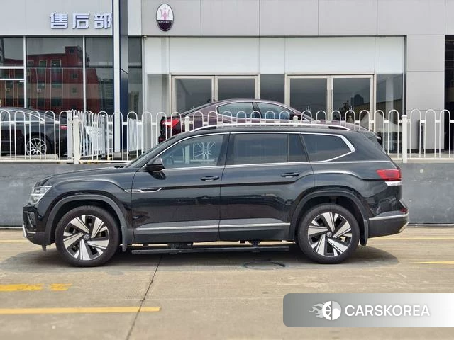 Volkswagen Tourang 2023 Черный из Китая, фото 6