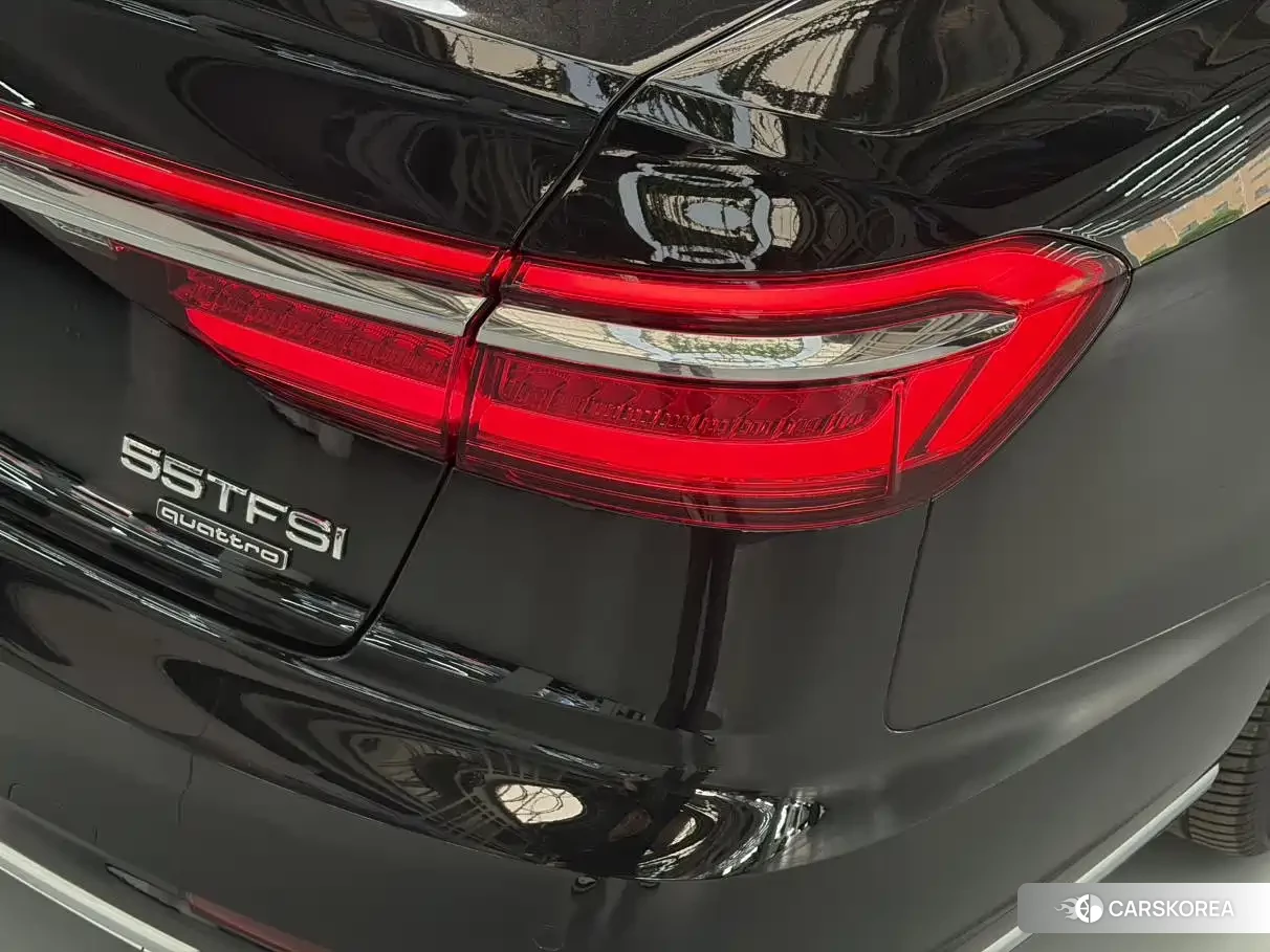 Audi A8 2022 Черный из Китая, фото 6