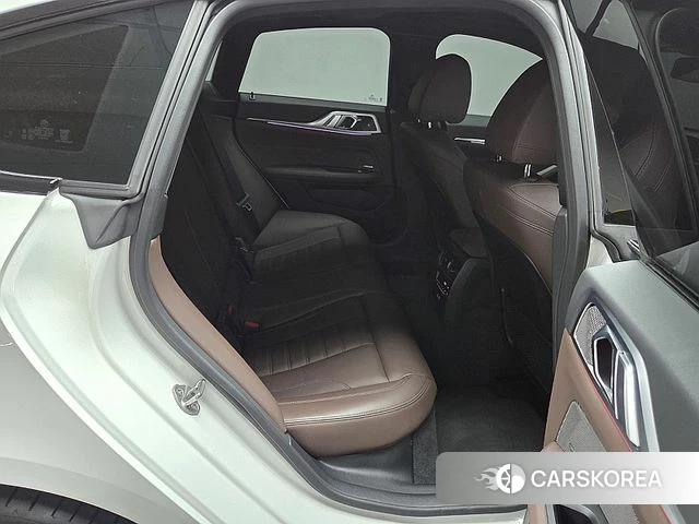 BMW 4 Series (G22) 2024 Белый из Кореи, фото 6