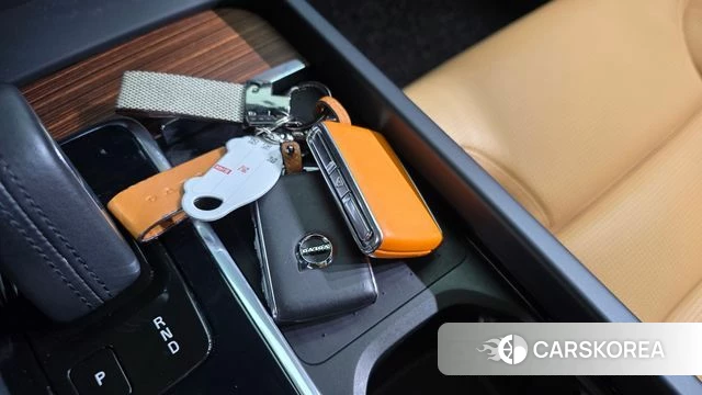 Volvo V60 Cross-Country 2nd Generation 2021 Белый из Кореи, фото 6