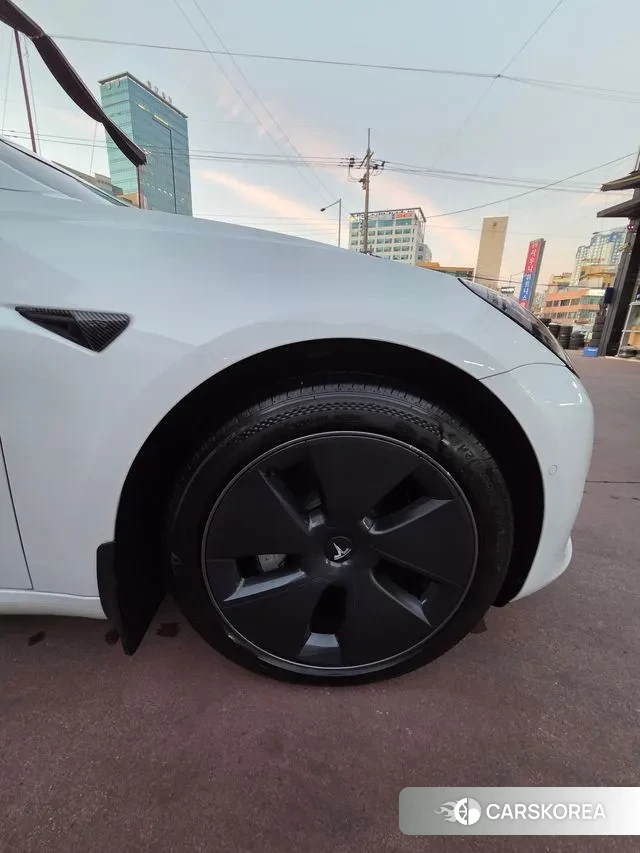 Tesla Model 3 2021 Белый из Кореи, фото 6