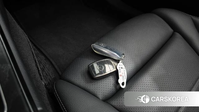 Mercedes-Benz C-Class W205 2019 Белый из Кореи, фото 6