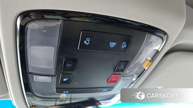 Hyundai Staria 2023 Желтый из Кореи, фото 6