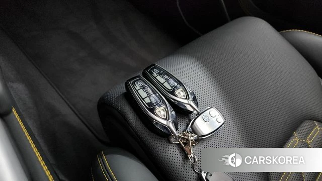 Lamborghini Urus 2023 Желтый из Кореи, фото 6