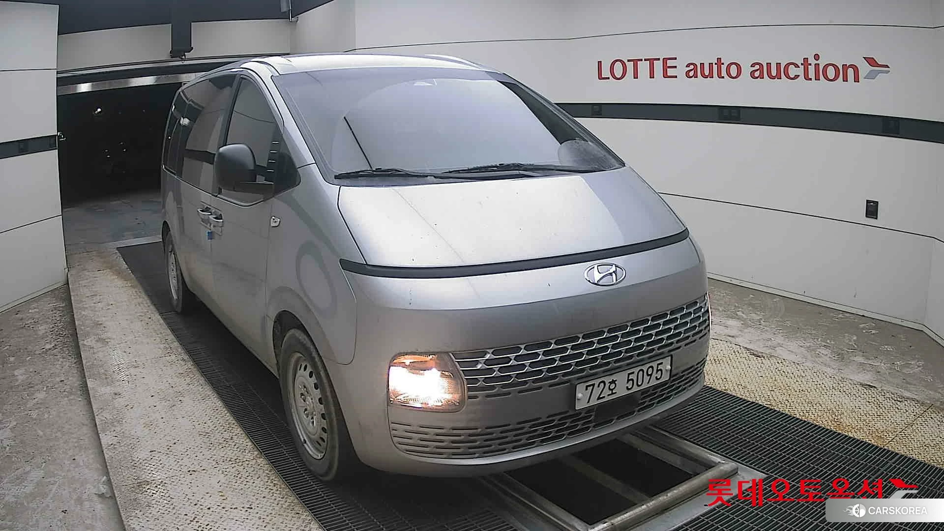 Hyundai Staria 2022 Shimmering Silver Metallic из Кореи, фото 6