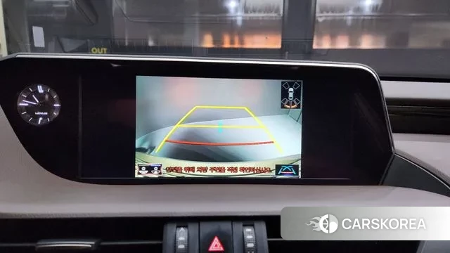 Lexus ES300h 7th generation 2018 Белый из Кореи, фото 6