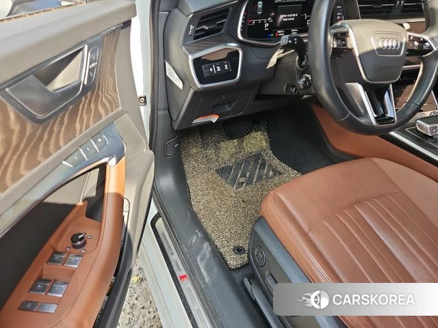 Audi A6 (C8) 2021 Белый из Кореи, фото 6