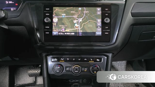 Volkswagen Tiguan Allspace 2020 Серебряный из Кореи, фото 6