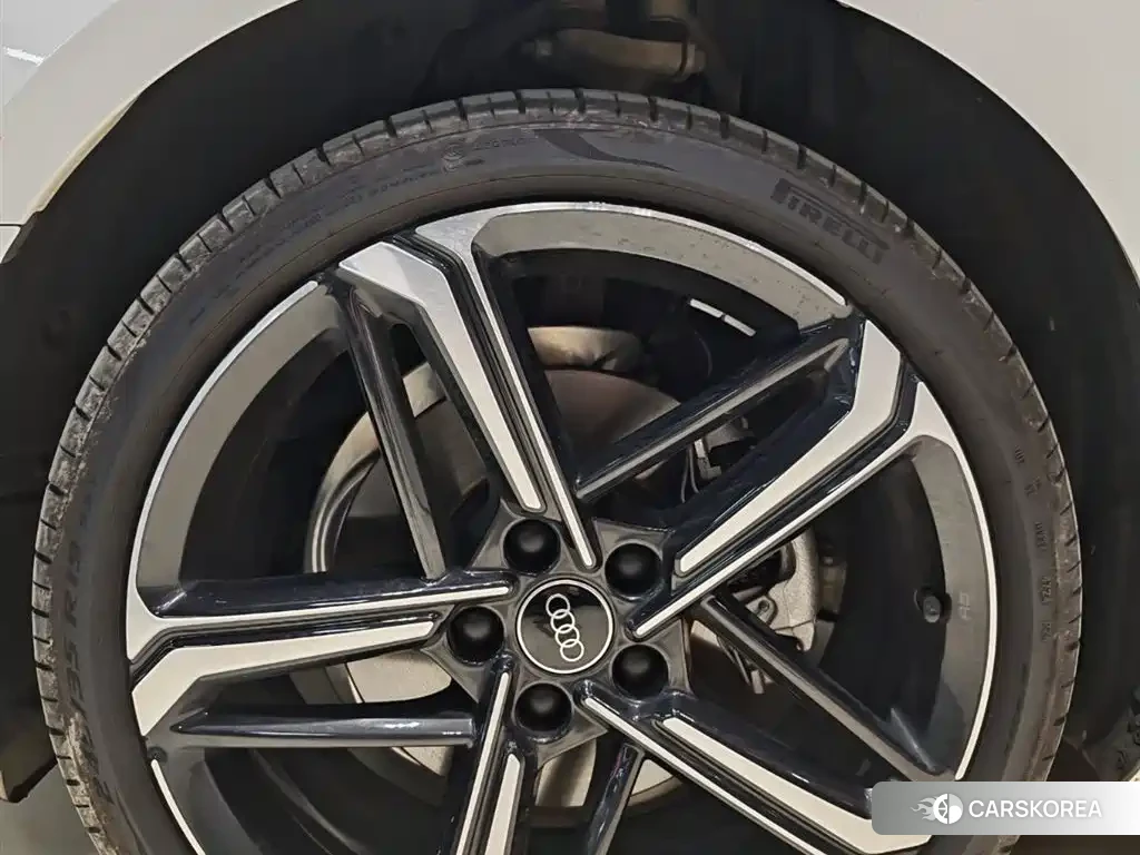 Audi A4L 2025 Белый из Китая, фото 6