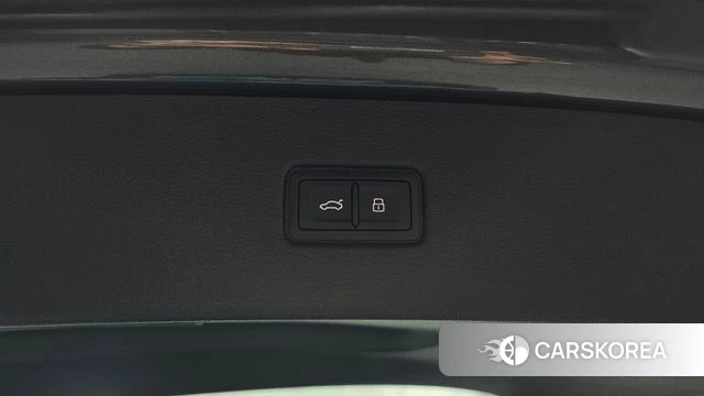 Audi SQ7 (4M) 2026 Серый из Кореи, фото 6