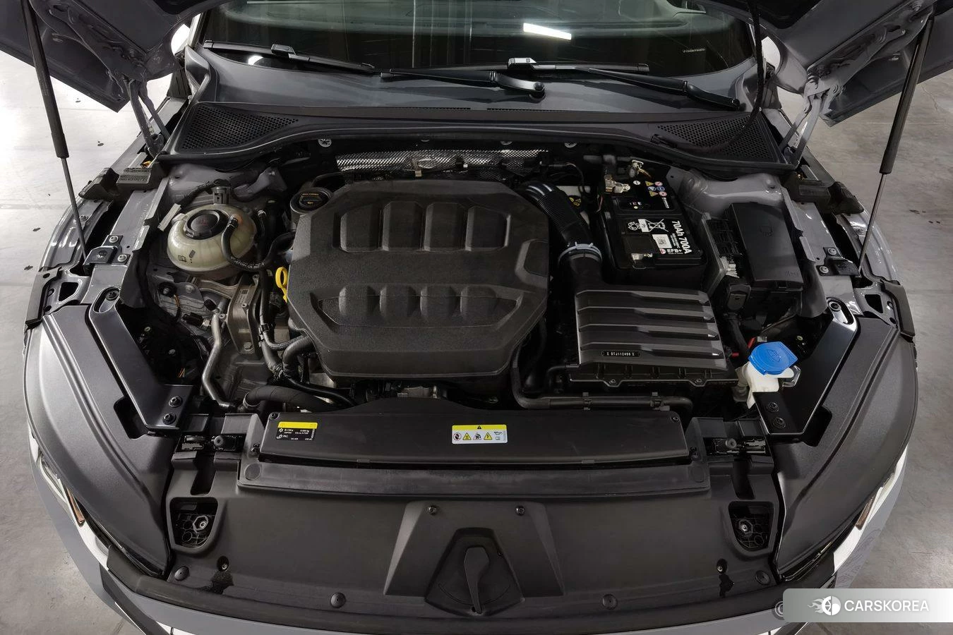 Volkswagen CC 2024 Темно-серый из Китая, фото 6