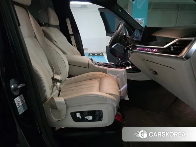 BMW X7 (G07) 2024 Черный из Кореи, фото 6