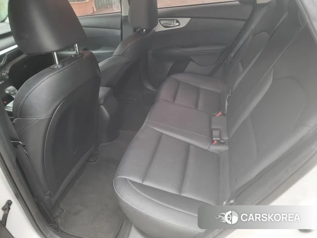 Kia The New K3 2nd generation 2021 Белый из Кореи, фото 6