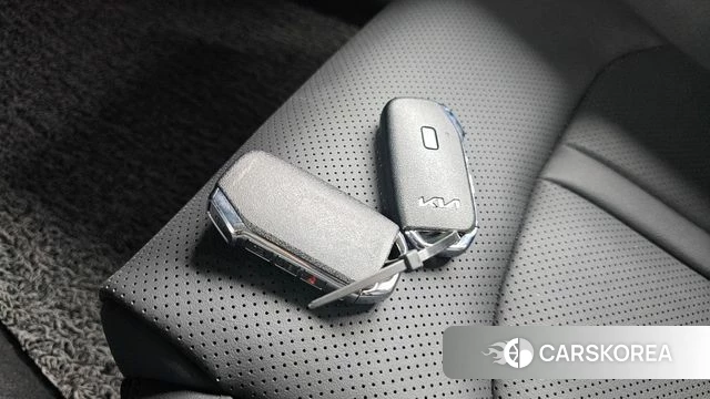 Kia K5 3rd generation 2023 Серый из Кореи, фото 6