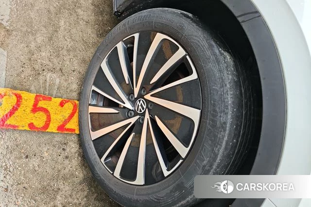 Volkswagen ID.4 X 2021 Белый из Китая, фото 6