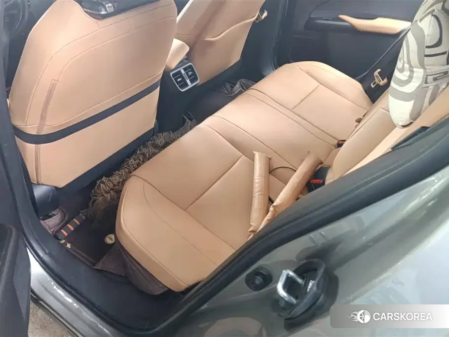 Lexus UX 2024 Silver/gray из Китая, фото 6
