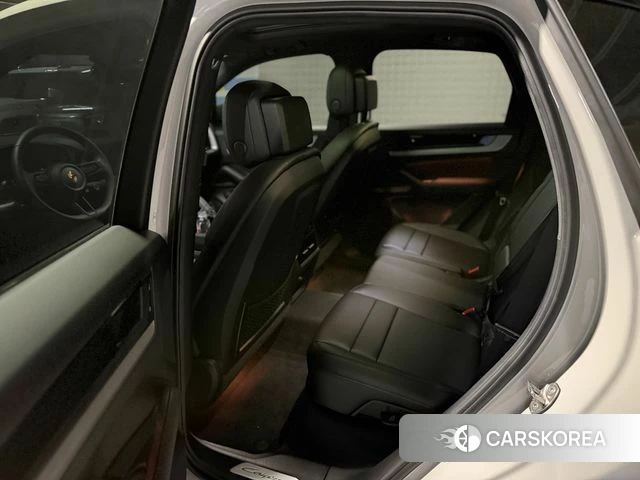 Porsche Cayenne (PO536) 2025 Серебристо-серый из Кореи, фото 6