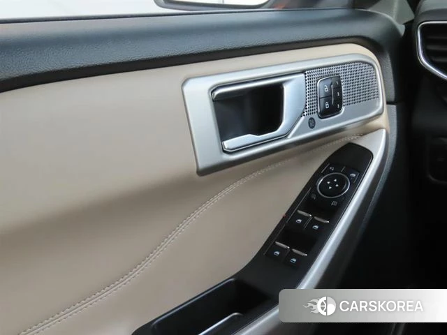 Ford Explorer 6th Generation 2023 Белый из Кореи, фото 6