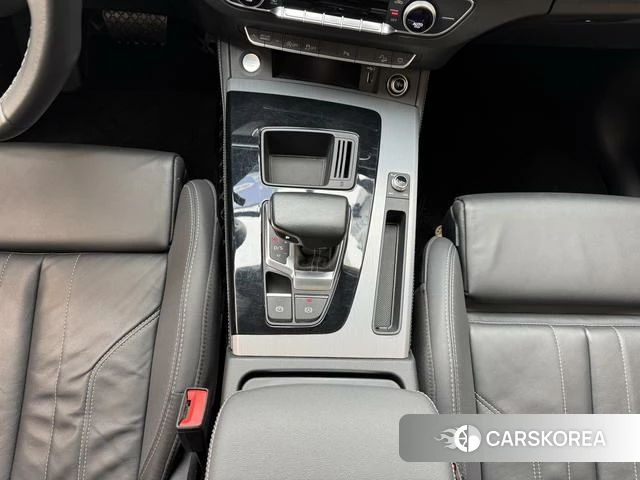 Audi Q5L 2023 Черный из Китая, фото 6