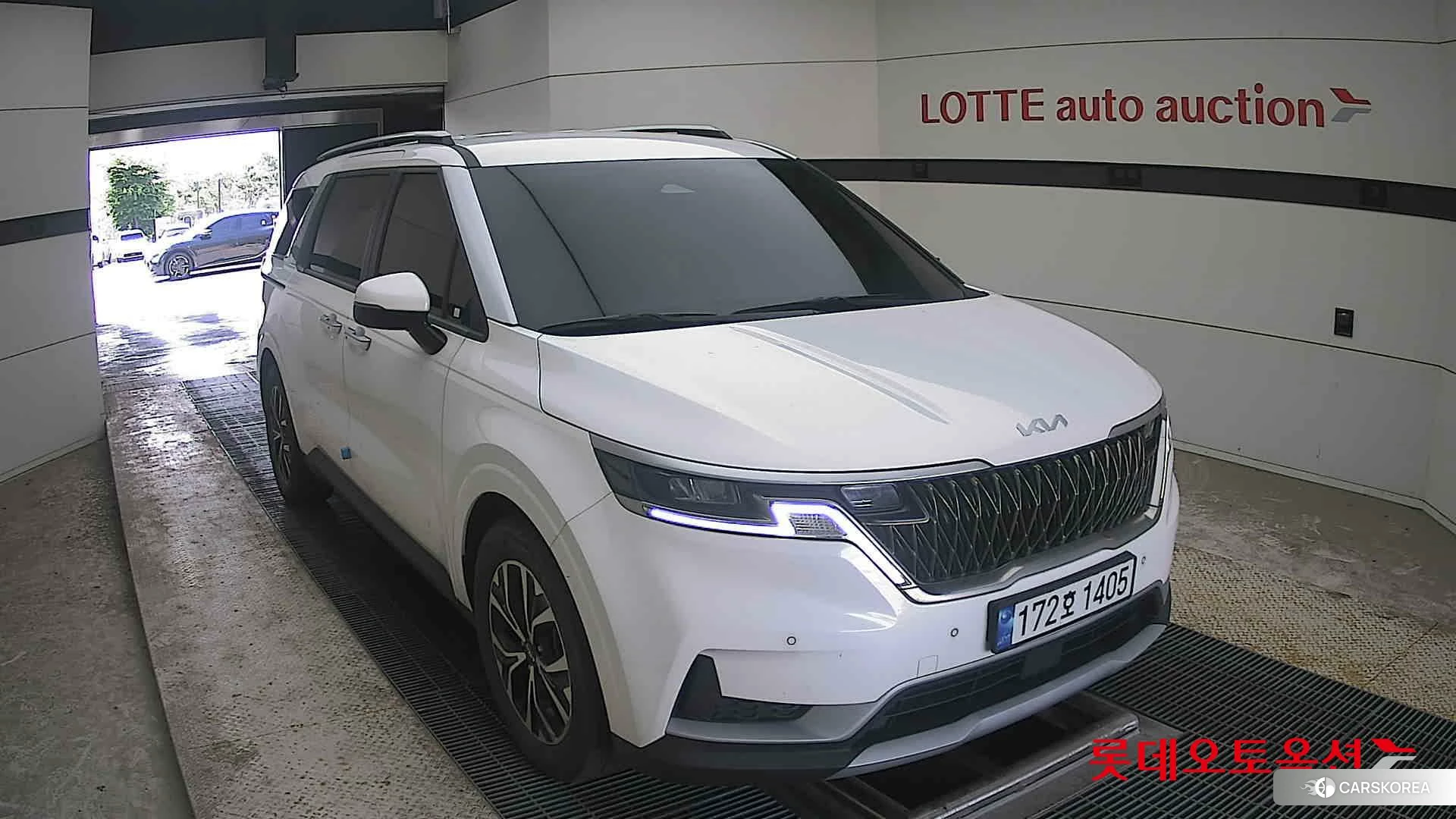 Kia Carnival 2023 Snow White Pearl (optional) из Кореи, фото 6